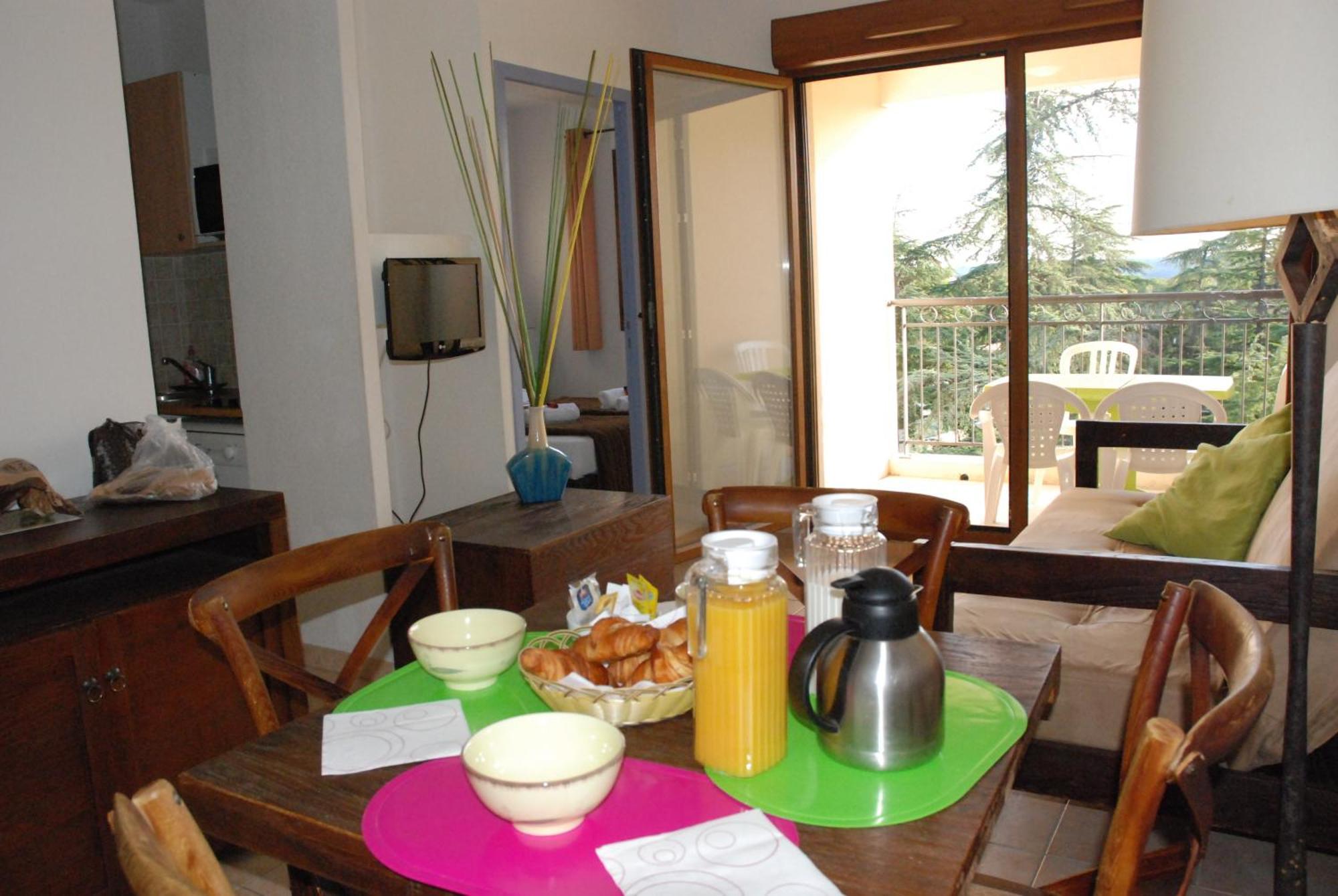 Uzes Appart Hotel Residence Le Mas Des Oliviers Номер фото